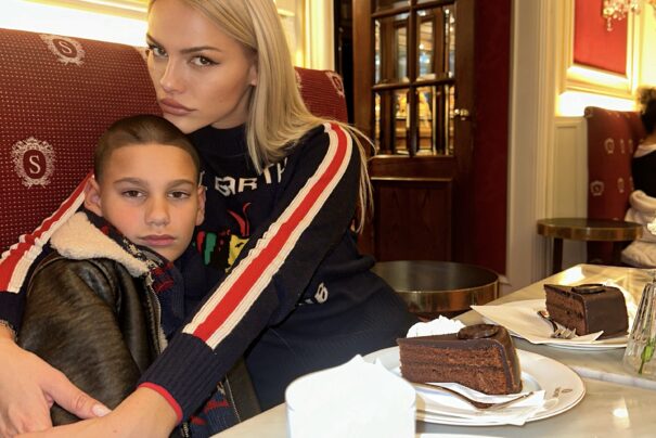 SACHER. Iconic experience with a cup of latte